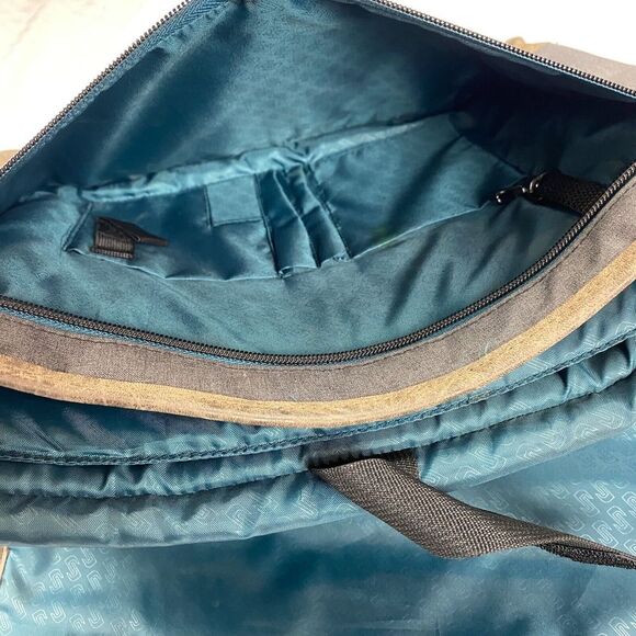 Solo New York Urban Nomad Laptop Messenger in Gray Plaid Shoulder Strap - Picture 12 of 16